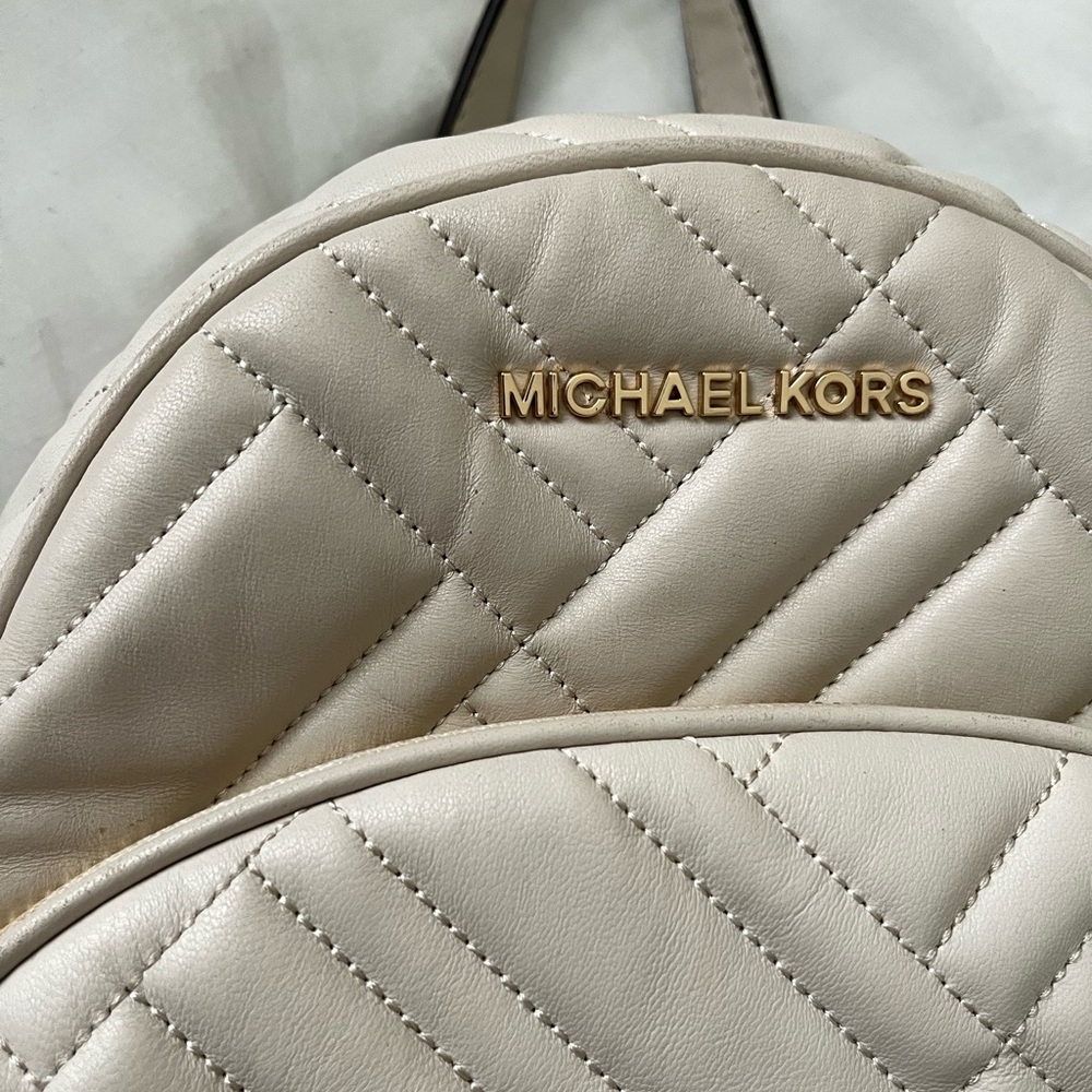 Michael Kors Abbey Medium Quilted Backpack White With… Gem